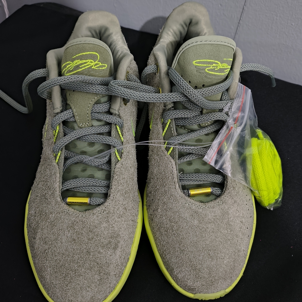 Nike LeBron 21 Algae basketball shoe in an Oil Green/Volt colorway Men's 7
